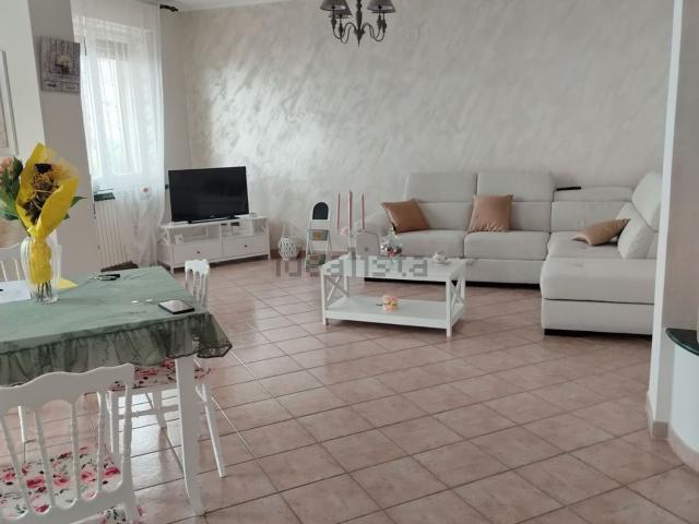 Appartamento in vendita di 120 m² in Via Nicola Froggio