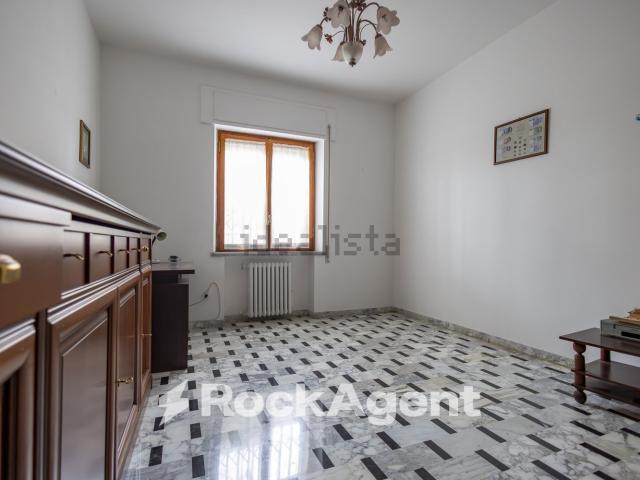 Appartamento in vendita di 120 m² in Via Nicola Lombardi, 9