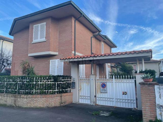 Appartamento in vendita di 120 m² in Via Nicoloso da Recco