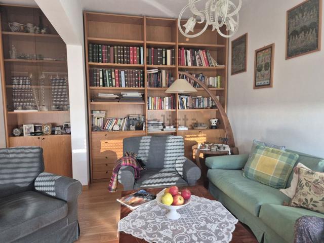 Appartamento in vendita di 120 m² in Via Sorelle Tetrazzini, 47