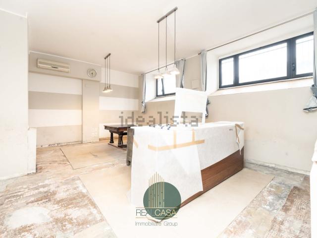 Appartamento in vendita di 120 m² in Via San Dionigi, 11