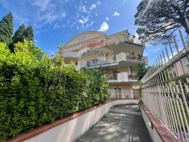 Appartamento in vendita di 120 m² in Via San Francesco D&apos Assisi, 9