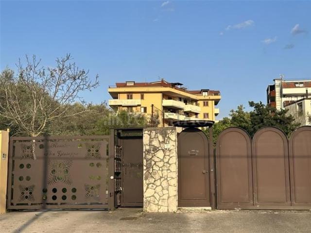 Appartamento in vendita di 120 m² in Via San Leucio