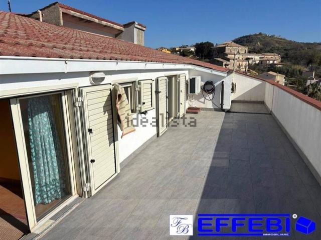Appartamento in vendita di 120 m² in Via San Pietro, 1