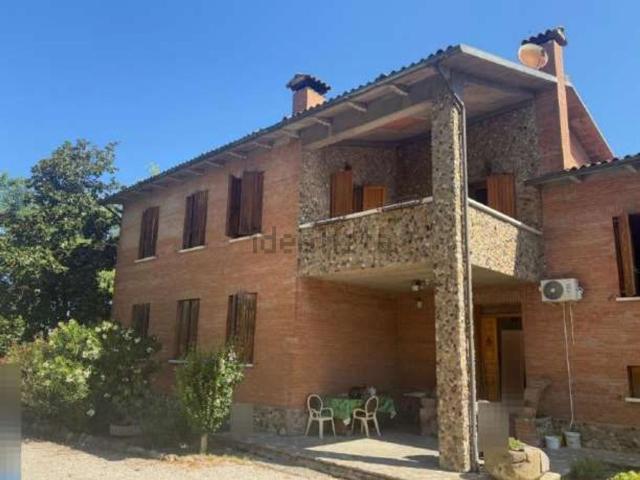 Appartamento in vendita di 120 m² in Via San Vitale Ovest