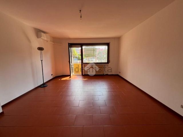 Appartamento in vendita di 120 m² in Via San Zeno, 143