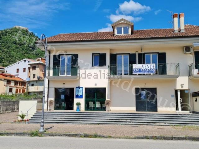 Appartamento in vendita di 120 m² in Via Sandro Pertini
