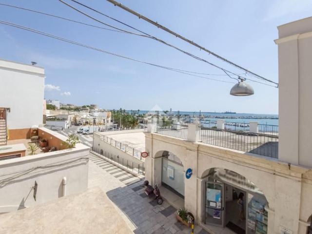 Appartamento in vendita di 120 m² in Via Santa Chiara, 1