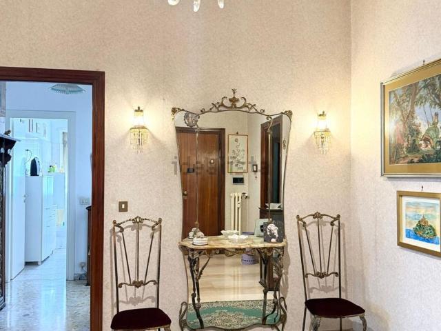 Appartamento in vendita di 120 m² in Via Santa Bernadette