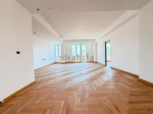 Appartamento in vendita di 120 m² in Via Sbarre Centrali, 586