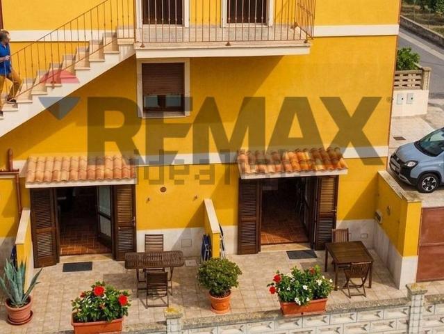 Appartamento in vendita di 120 m² in Via Scirocco, 1