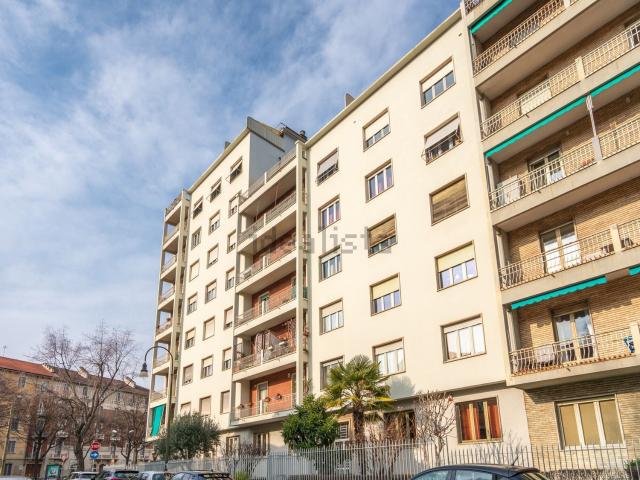 Appartamento in vendita di 120 m² in Via Susa, 60