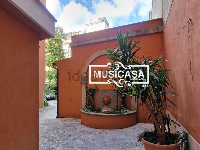 Appartamento in vendita di 120 m² in Via Pompeo Magno