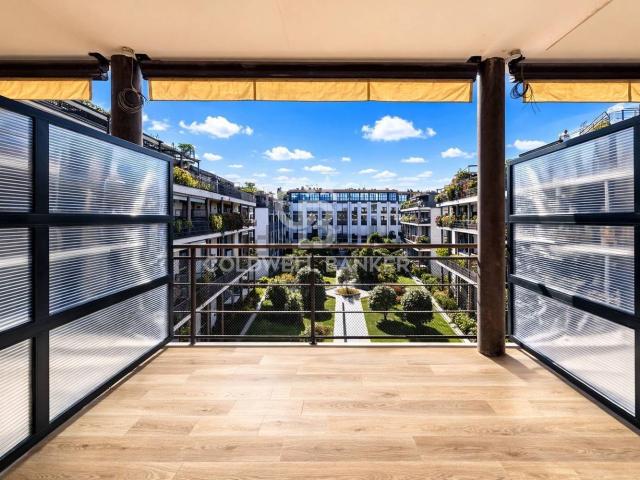 Appartamento in vendita di 120 m² in Via Pompeo Mariani, 8