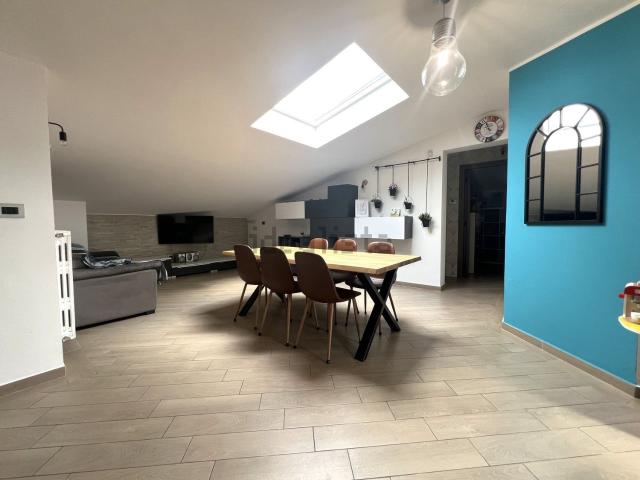 Appartamento in vendita di 120 m² in Via Parigi, 61