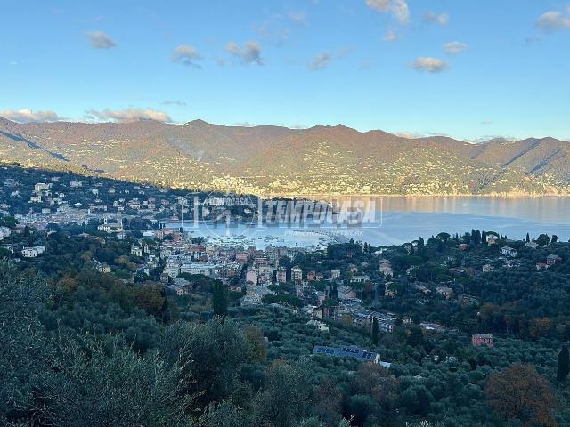 Appartamento in vendita di 120 m² in Via Partigiano Berto Solimano, 52