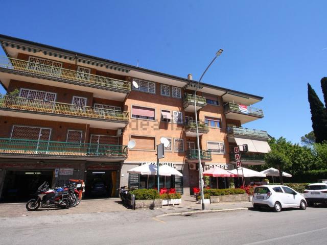 Appartamento in vendita di 120 m² in Via Pasquale Baffi