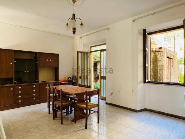 Appartamento in vendita di 120 m² in Via Pellico