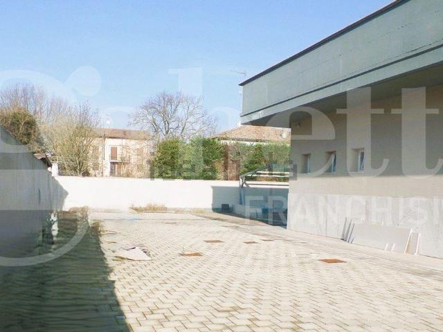 Appartamento in vendita di 120 m² in Via per Modena, 129
