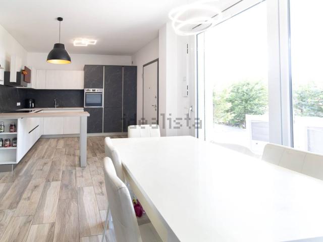 Appartamento in vendita di 120 m² in Via Pizzo Camino