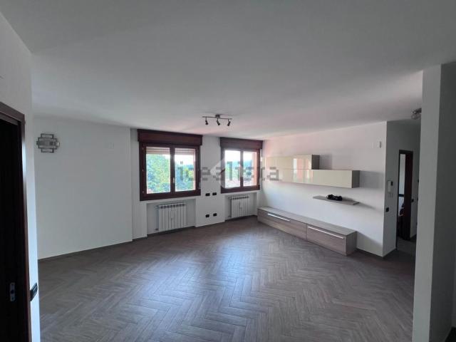 Appartamento in vendita di 120 m² in Via Piave, 15
