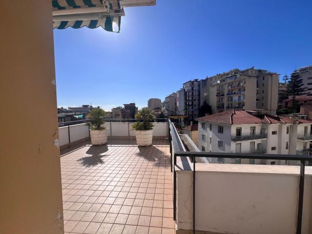 Appartamento in vendita di 120 m² in Via Pietro Agosti, 136