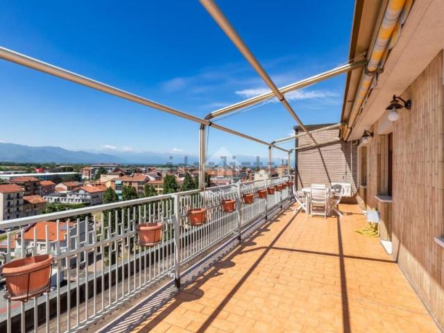 Appartamento in vendita di 120 m² in Via Pietro Cossa, 18