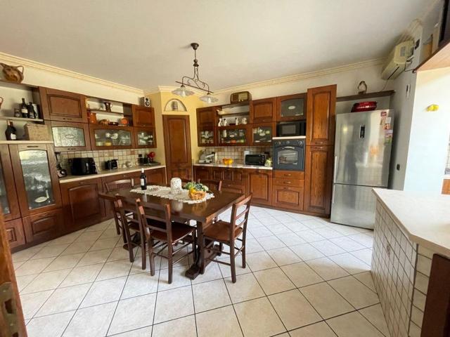 Appartamento in vendita di 120 m² in Via Pietro da Praga