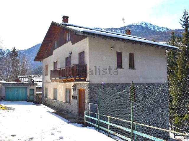 Appartamento in vendita di 120 m² in Via Pinerolo