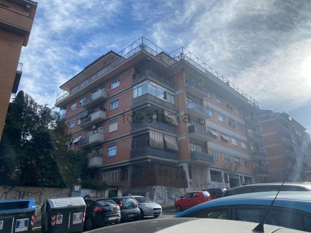 Appartamento in vendita di 120 m² in Via Pio Foà, 49