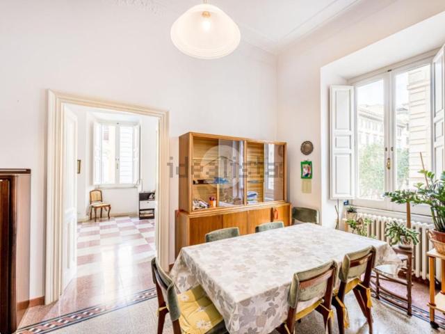 Appartamento in vendita di 120 m² in Via Plinio, 7