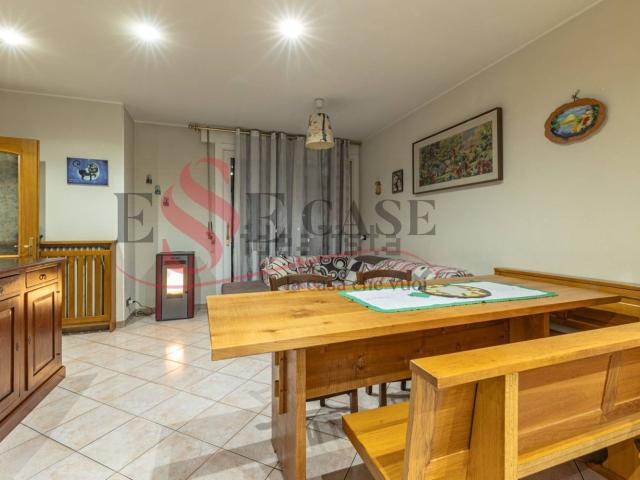 Appartamento in vendita di 120 m² in Via Provinciale, 93