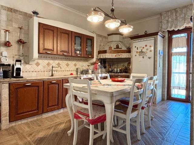 Appartamento in vendita di 120 m² in Via Pulsàno, 98