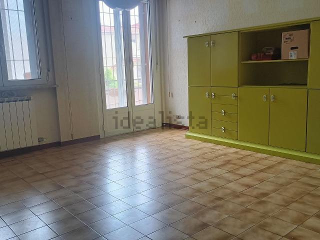 Appartamento in vendita di 120 m² in Via R. Negri, 37