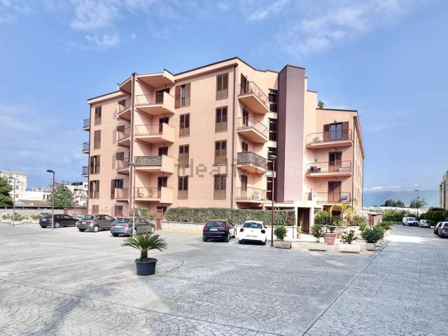 Appartamento in vendita di 120 m² in Via Roccazzo, 94