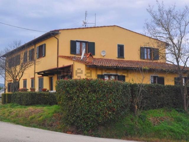 Appartamento in vendita di 120 m² in Via Rosignanina
