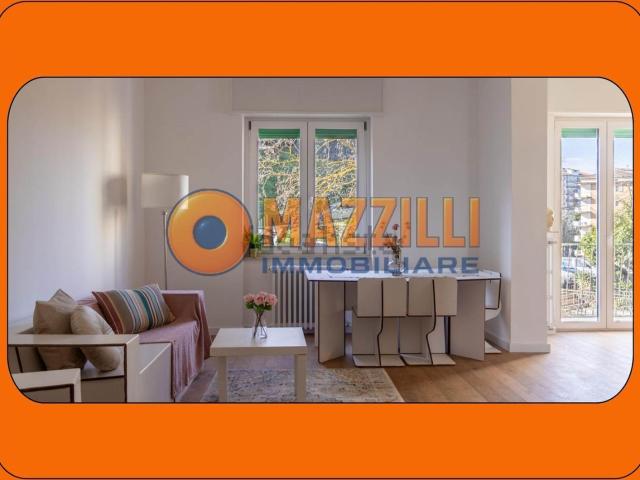 Appartamento in vendita di 120 m² in Via Raffaele Acerenza