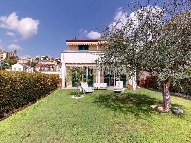 Appartamento in vendita di 120 m² in Via Rive, 5