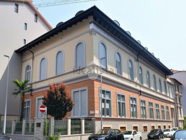 Appartamento in vendita di 120 m² in Via Tommaso Grossi, 15