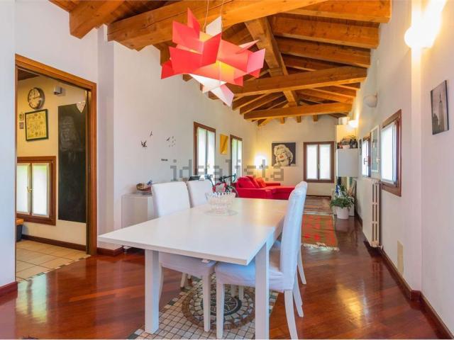 Appartamento in vendita di 120 m² in Via Torre Belfredo, 46