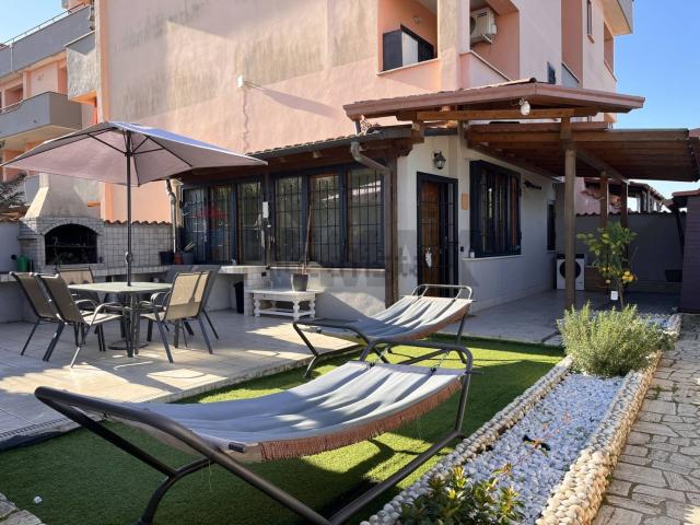 Appartamento in vendita di 120 m² in Via Taglio delle Cinque Miglia, 61