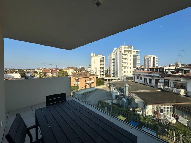 Appartamento in vendita di 120 m² in Via Tevere, 14