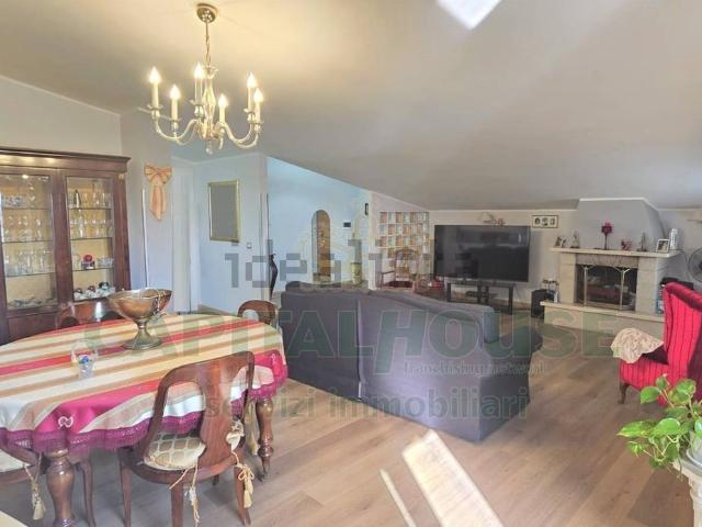 Appartamento in vendita di 120 m² in Via Tedeschi, 20