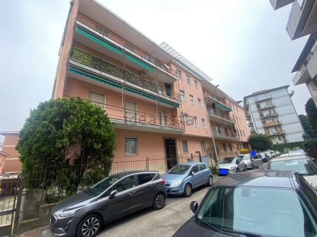 Appartamento in vendita di 120 m² in Via Teo Lambri