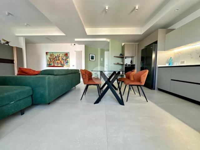 Appartamento in vendita di 120 m² in Via Terracina, 95