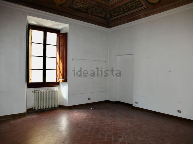 Appartamento in vendita di 120 m² in Via Tinaia, 35