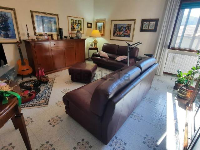 Appartamento in vendita di 120 m² in Via Trieste