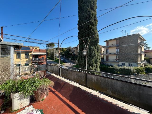 Appartamento in vendita di 120 m² in Via Ubaldino Peruzzi