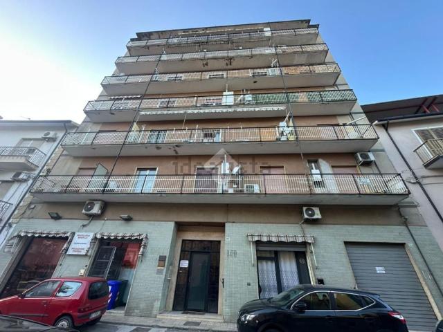 Appartamento in vendita di 120 m² in Via Ugo Foscolo, 19