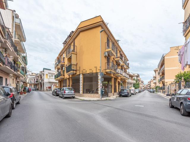 Appartamento in vendita di 120 m² in Via Ugo la Malfa, 1